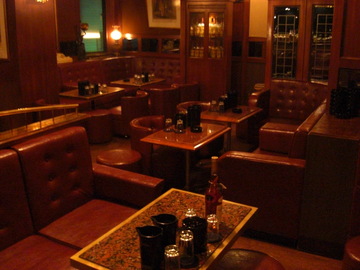 中洲で長年営業されているキャバクラ