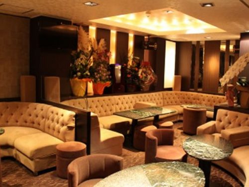 中洲での水商売が初心者の方でも働けるキャバクラ