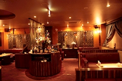 中洲の大型グループのキャバクラ