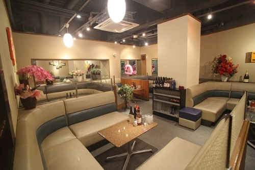 中洲交番のすぐ横にあるキャバクラ