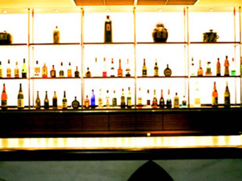 中洲での水商売が未経験でも働けるガールズバー