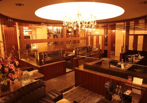 中洲ならではの高級感あふれるクラブ