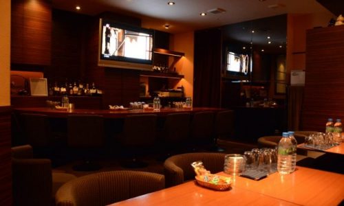 派遣会社CAークリアエージェンシーのコンパニオンからも人気な中洲のキャバクラ