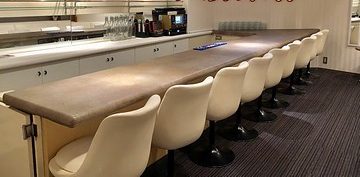 フレンドリーなキャスト揃いの中洲のガールズバー