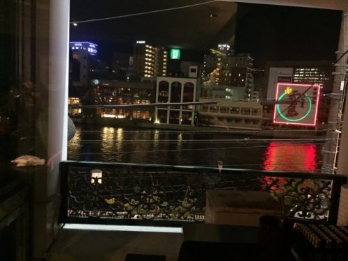 中洲の中でも落ち着いた雰囲気のスナック