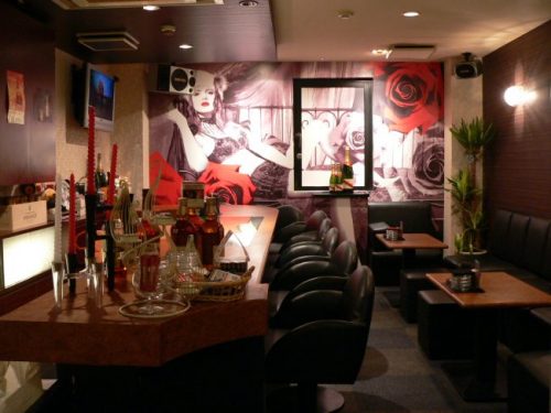 那珂川沿いにある中洲の夜景がきれいなスナック