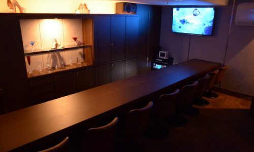 ママが優しいと中洲の派遣会社CAークリアエージェンシーのコンパニオンからも人気なスナック