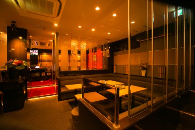 中洲や九州各地で店舗展開中のMLHグループのキャバクラ